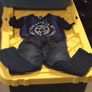 💕Nice outfit size 4t good condition